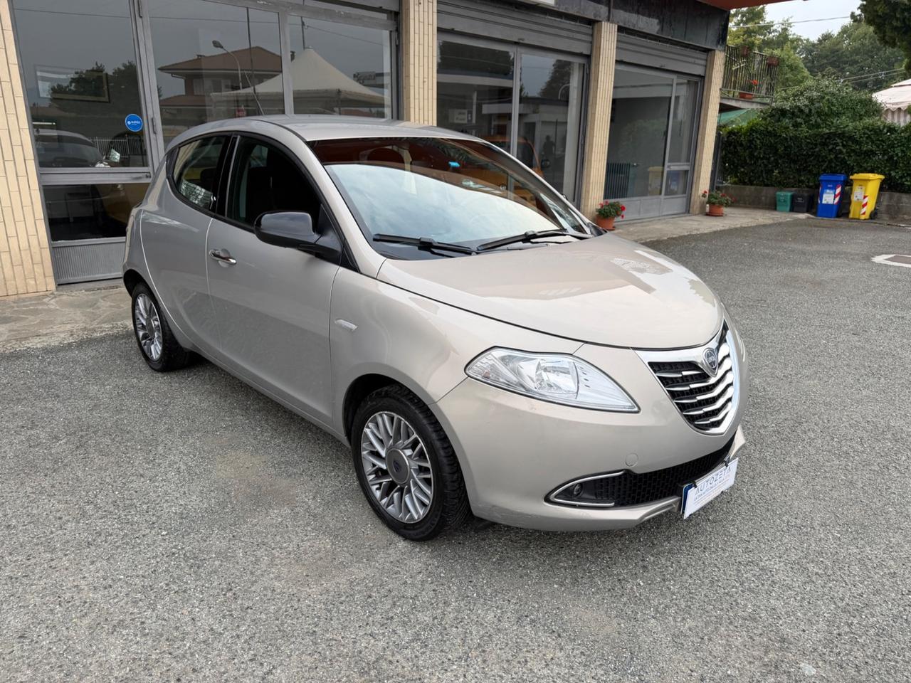 Lancia Ypsilon 1.2 69 CV 5 porte S&S Gold