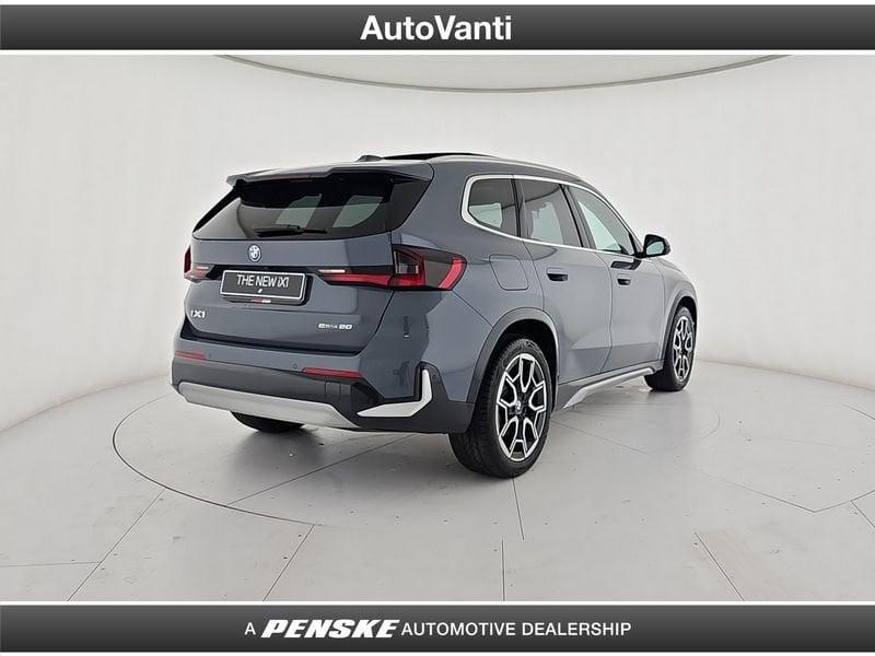 BMW iX1 eDrive 20 X-Line