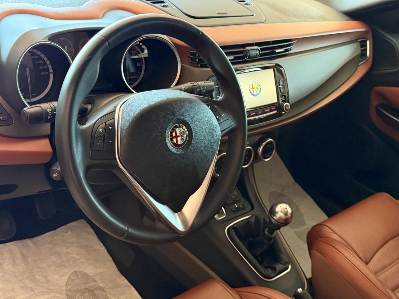 Alfa Romeo Giulietta 2.0 M.JET 150 cv. EXCLUSIVE (Tetto)