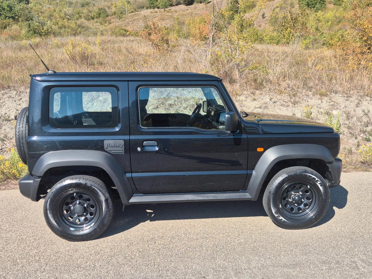 Suzuki Jimny 1.5 5MT PRO (N1)