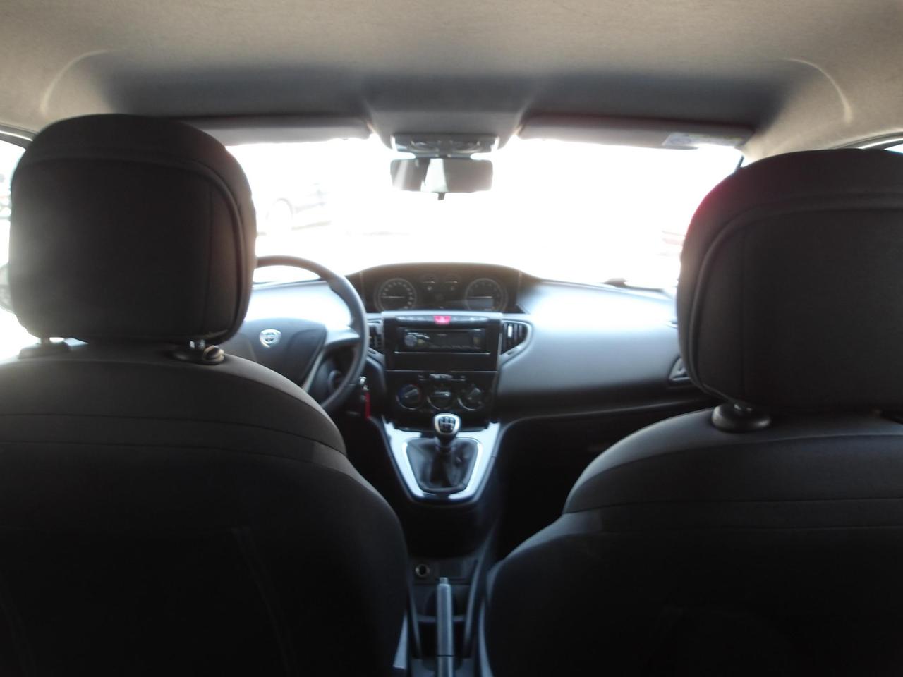 LANCIA YPSILON 1.2 5p Silver 69cv