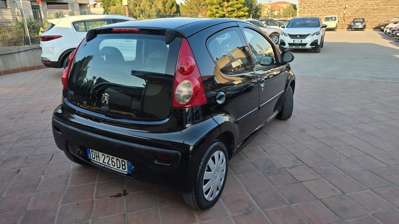 Peugeot 107 1.0 68CV 5p. Plaisir