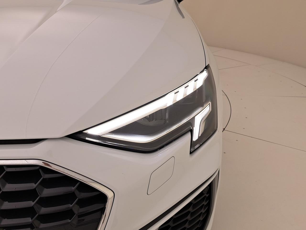 Audi A3 sportback 35 2.0 tdi s line edition s-tronic