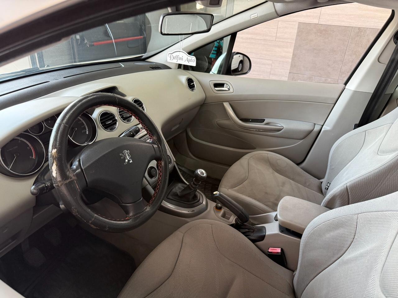 Peugeot 308 1.6 HDi 110CV 5p. Féline (6 Marce)
