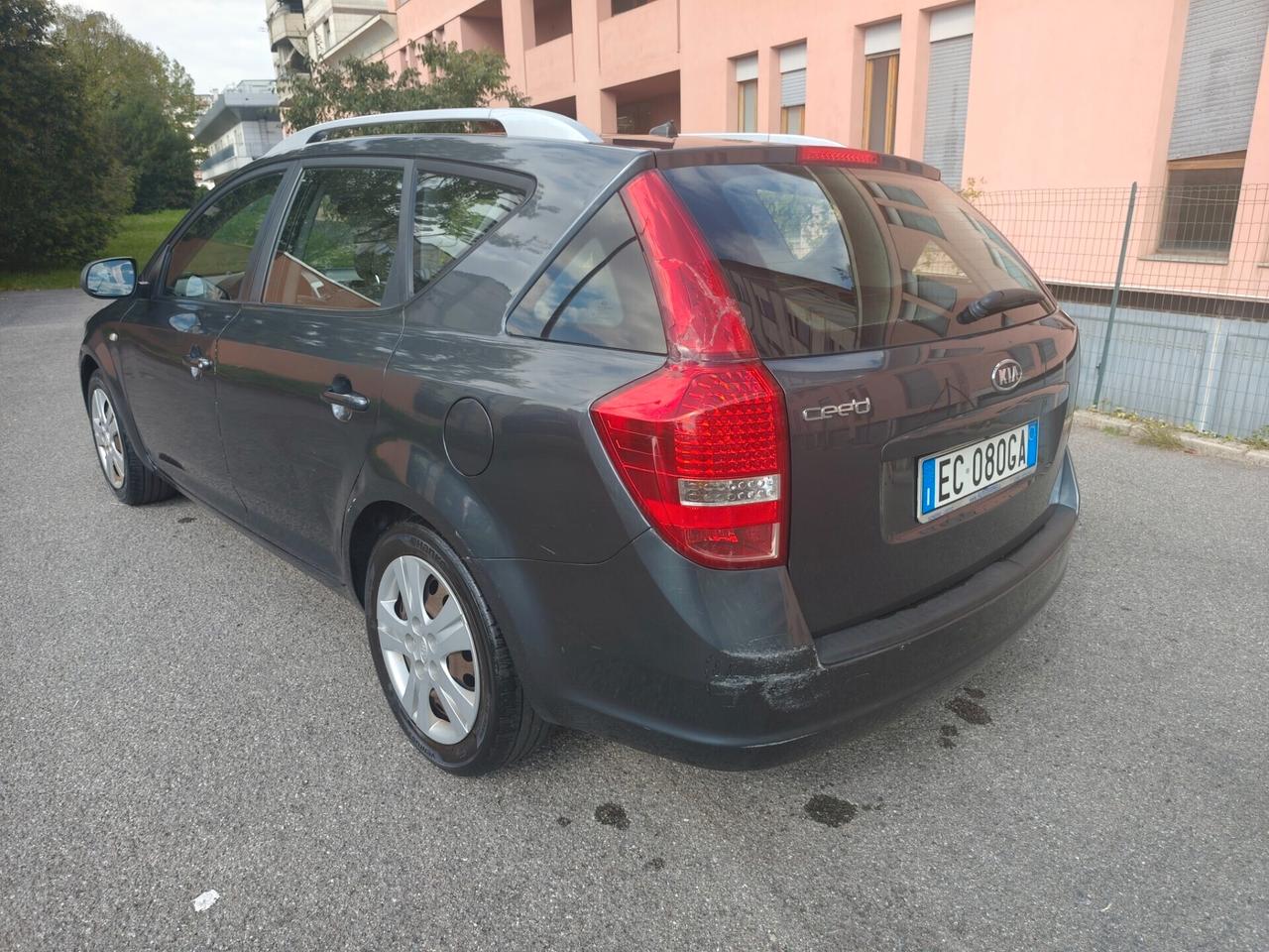 Kia Ceed 1.4 Benz euro 5 99 Milà km
