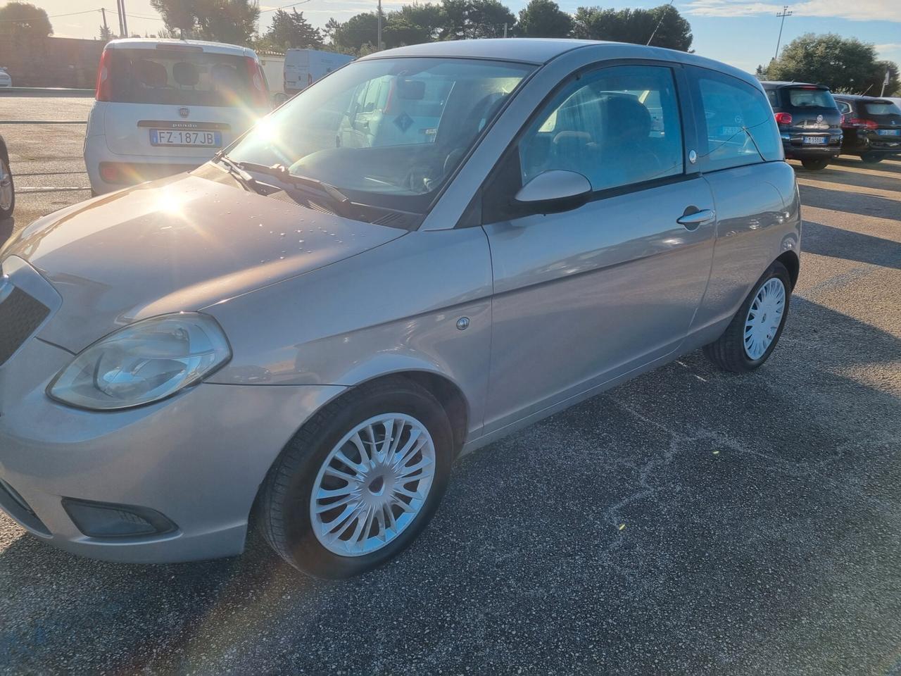 Lancia Ypsilon 1.4 Oro Ecochic GPL