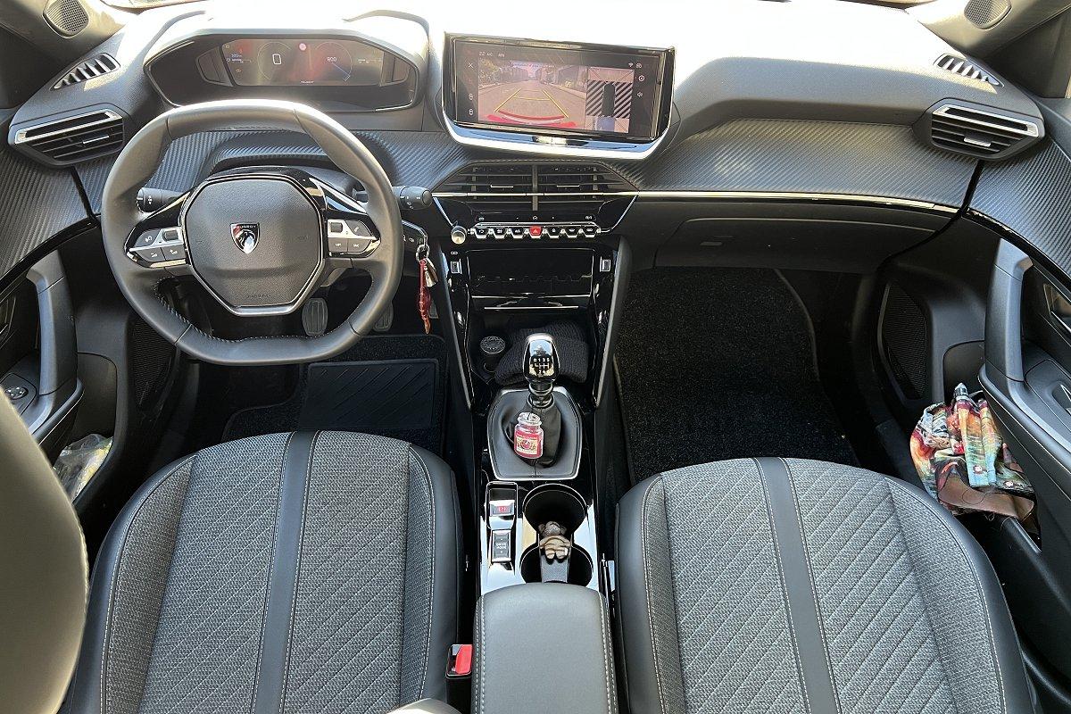 PEUGEOT 2008 PureTech 100 S&S Allure