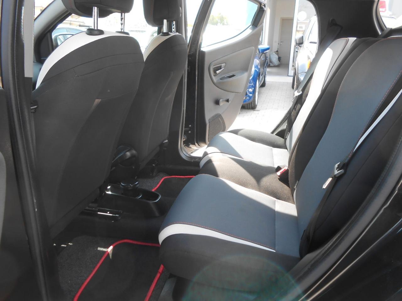 Lancia Ypsilon 0.9 TwinAir Metano Ecochic Elefantino