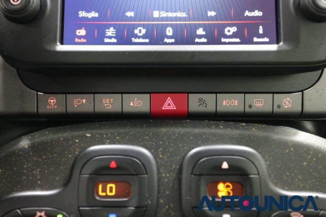 FIAT Panda 1.0 FIREFLY S&S HYBRID CITY CROSS NEOPATENTATI