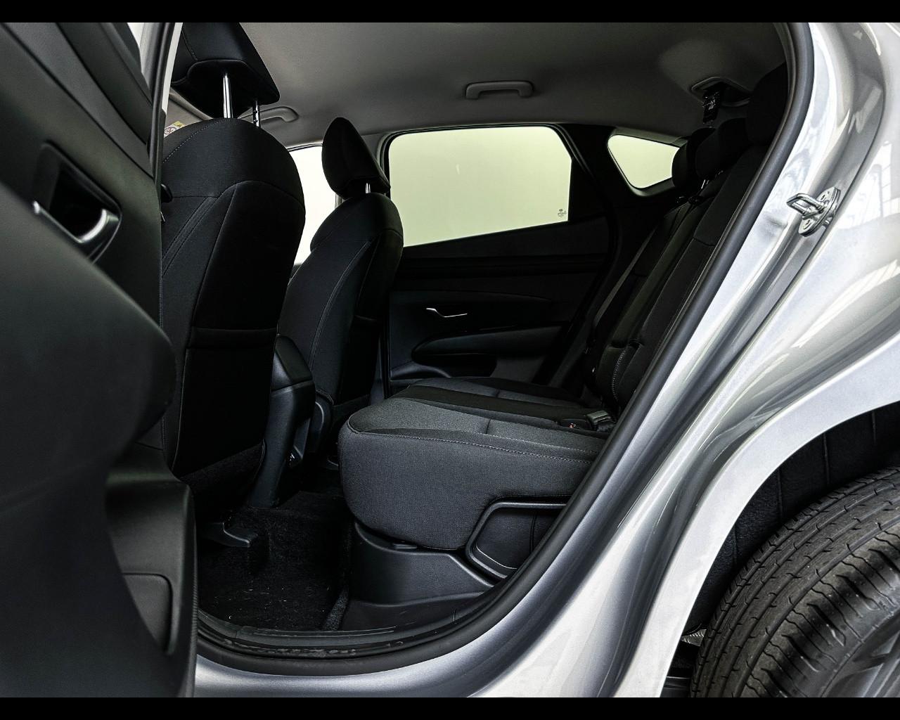 HYUNDAI TUCSON PE 1.6HEV AT 2WD BUSINESS