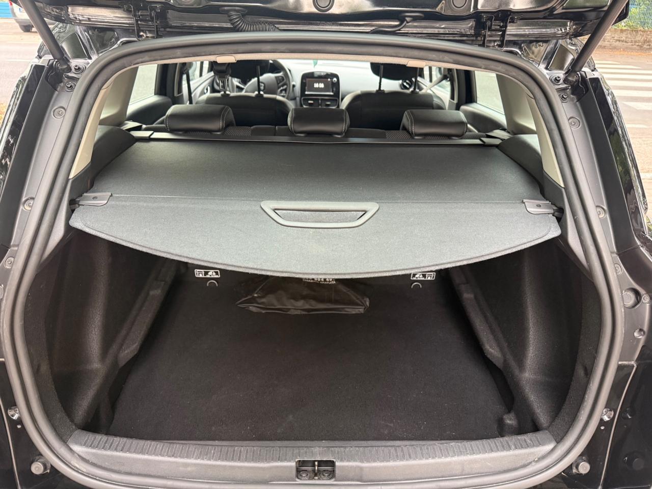 Renault Clio Sporter dCi 8V 90 CV EDC Moschino Zen