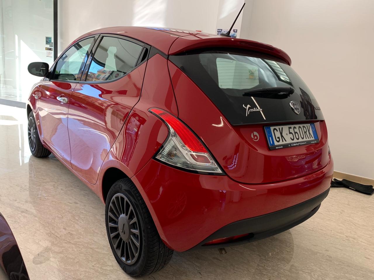 Lancia Ypsilon 1.0 FireFly 5 porte S&S Hybrid Alberta Ferretti