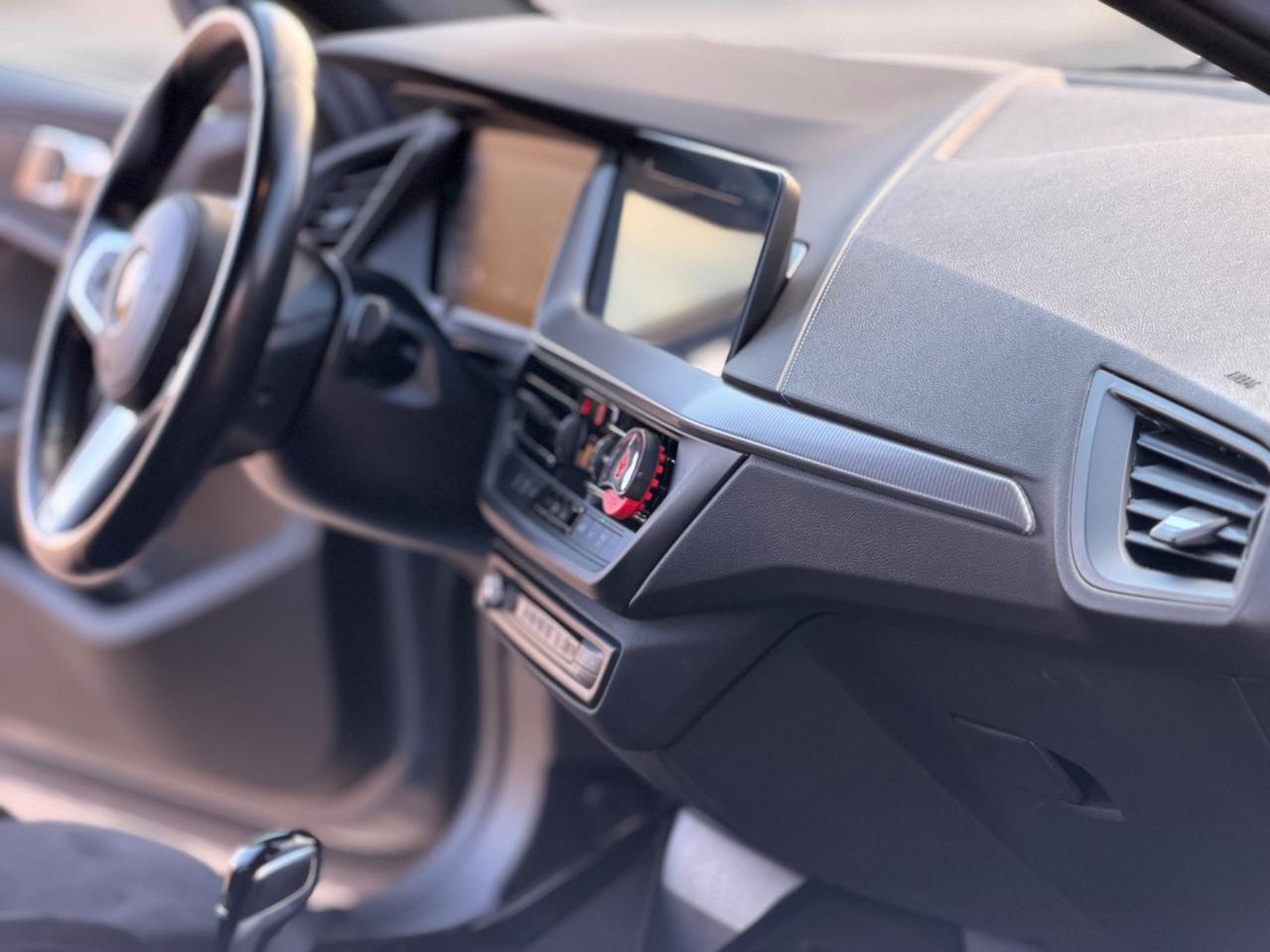 Bmw 116 116d 5p. Msport