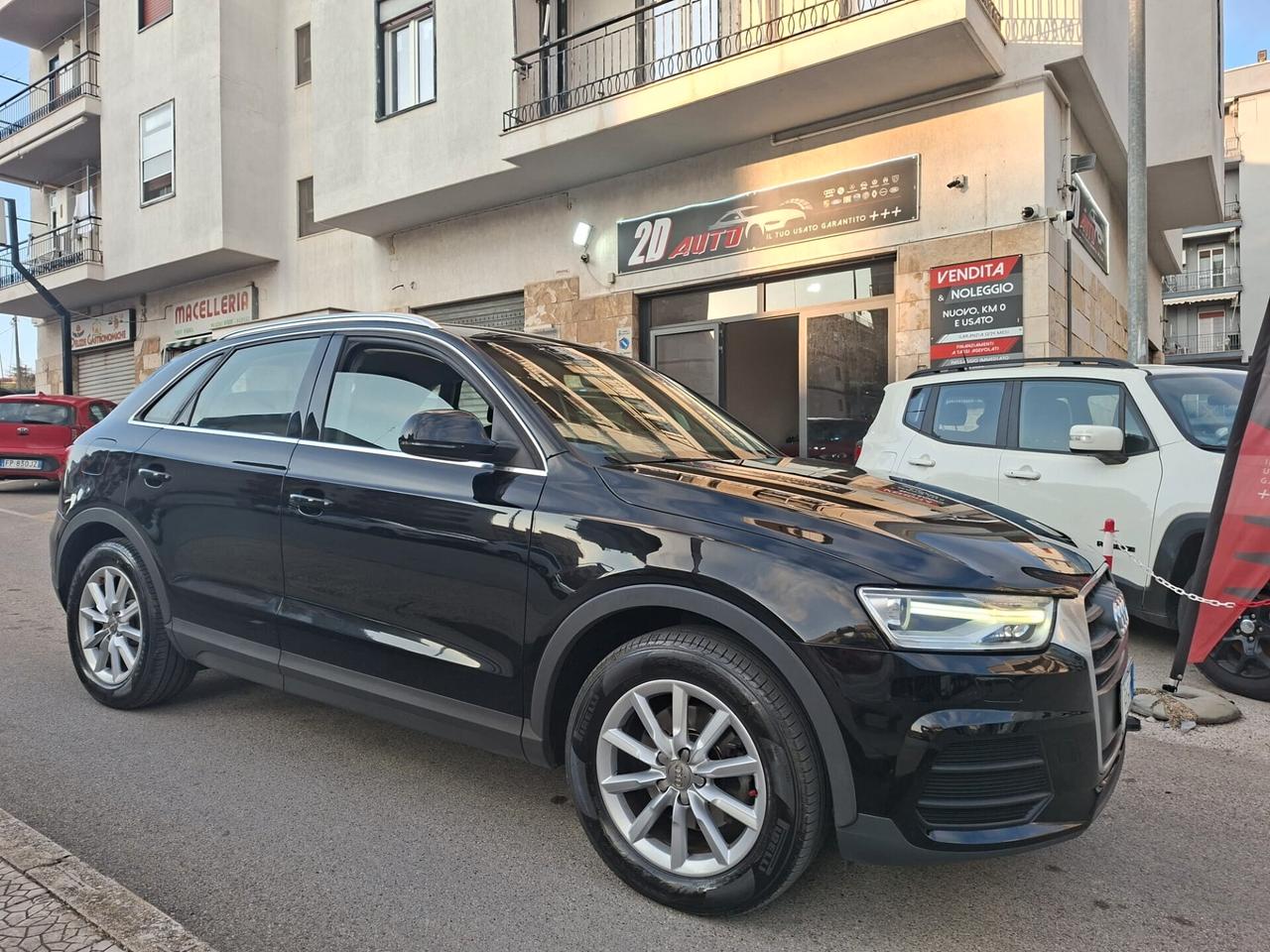 Audi Q3 2.0 TDI * Navi * Full Led * Garantita 12 Mesi