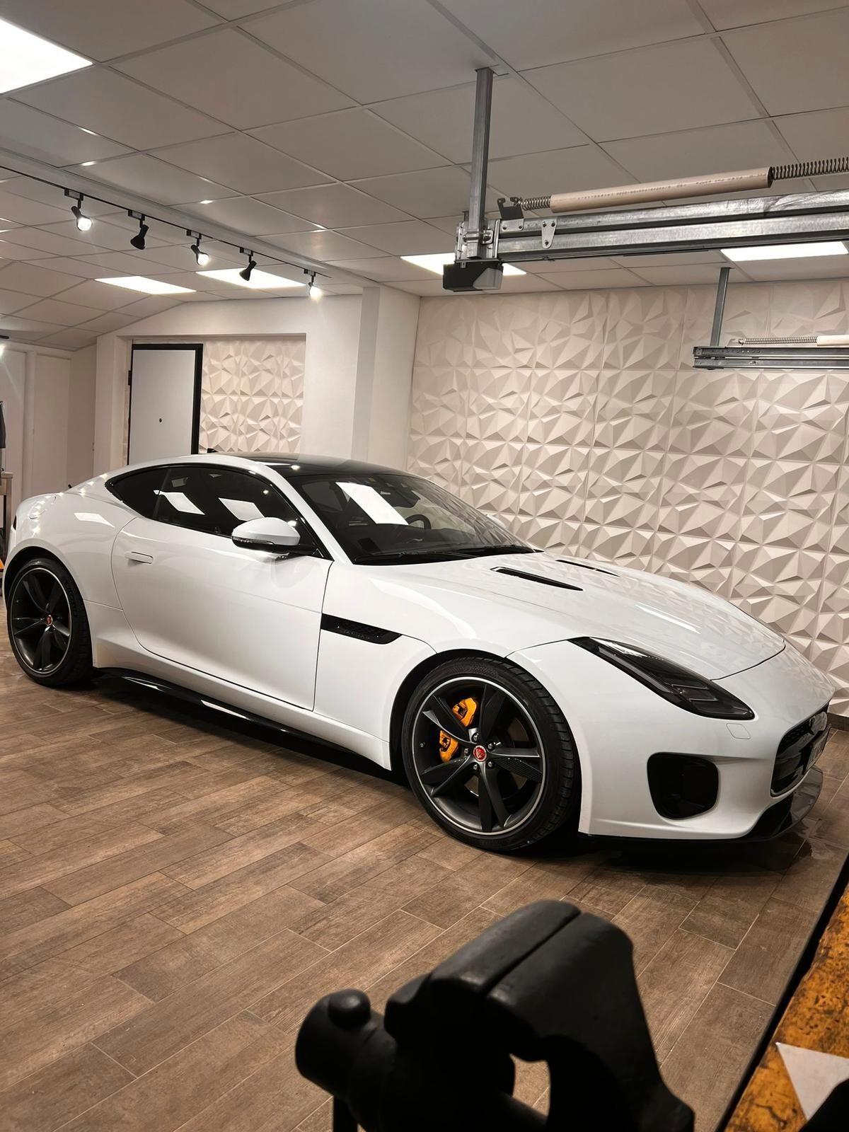 Jaguar F-Type 2.0 aut. Convertibile R-Dynamic