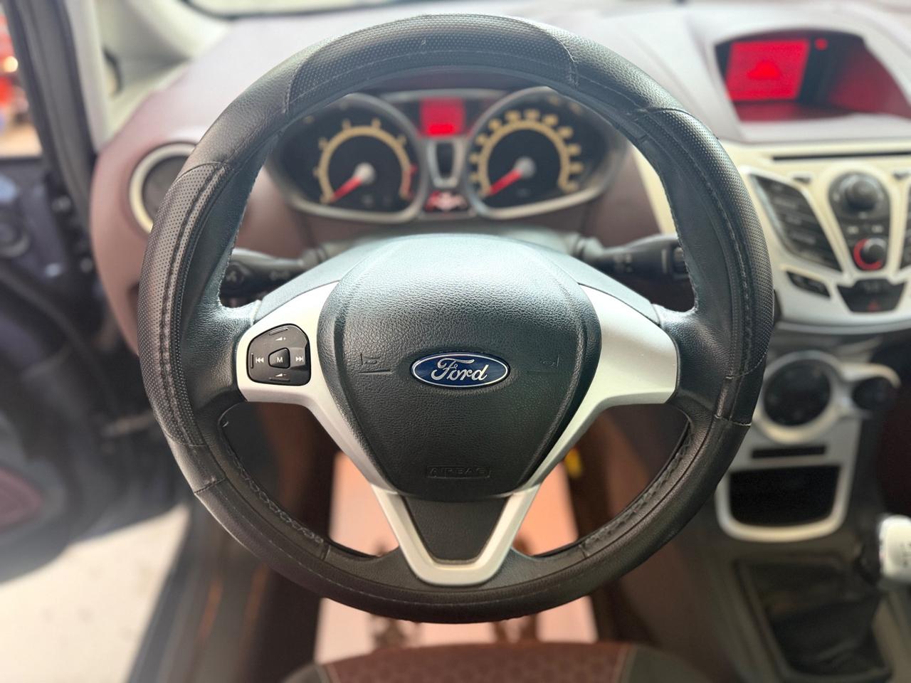 Ford Fiesta 1.2 82 CV 5 porte Titanium NEOPATENTATI