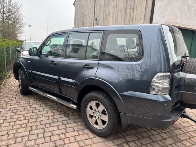 Mitsubishi Pajero 3.2 DI-D 16V aut. 5p. Instyle DPF