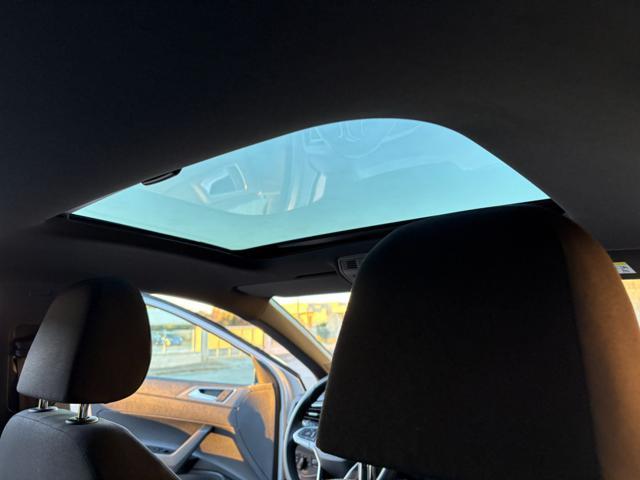 VOLKSWAGEN Taigo 1.0 TSI 110 CV DSG R-Line TETTO APR/PAN