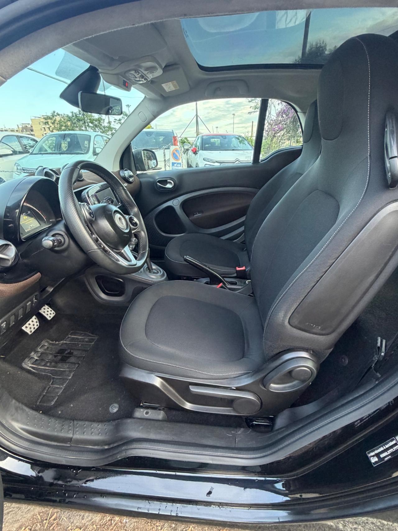 Smart ForTwo 1.0 71cv Coupe C. Automatico Navi motore nuovo