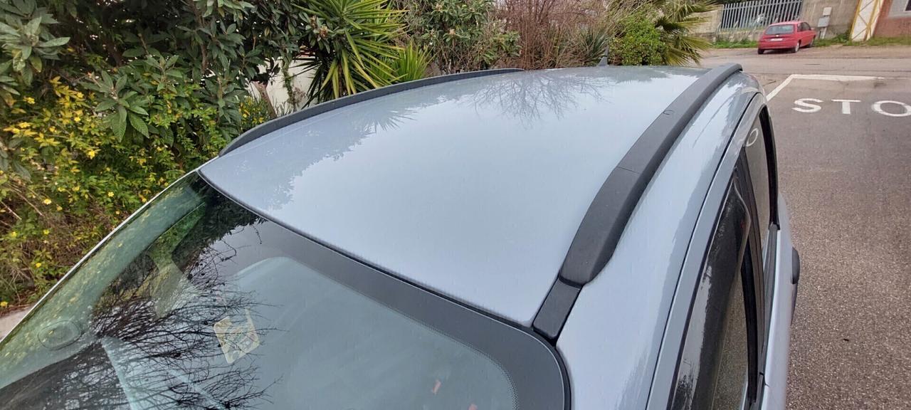 PANDA 1,2 CROSS-NAVIGATORE X NEOPATENTATI TELEFONO IMPECCABILE