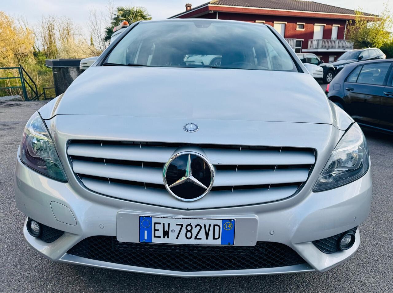Mercedes-benz B 180 Premium ok neopatentati