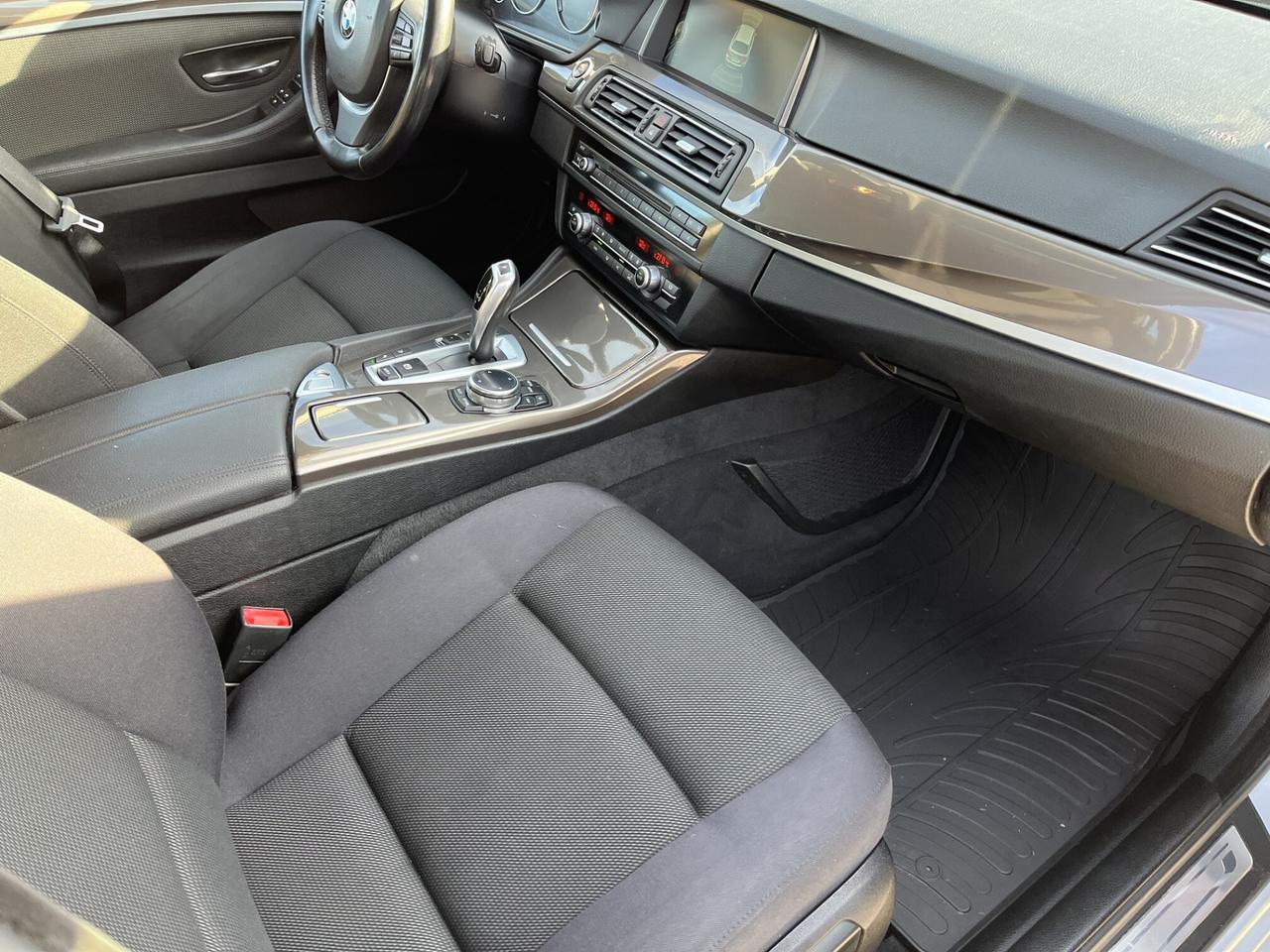 BMW 530 D TOURING AUT XDRIVE