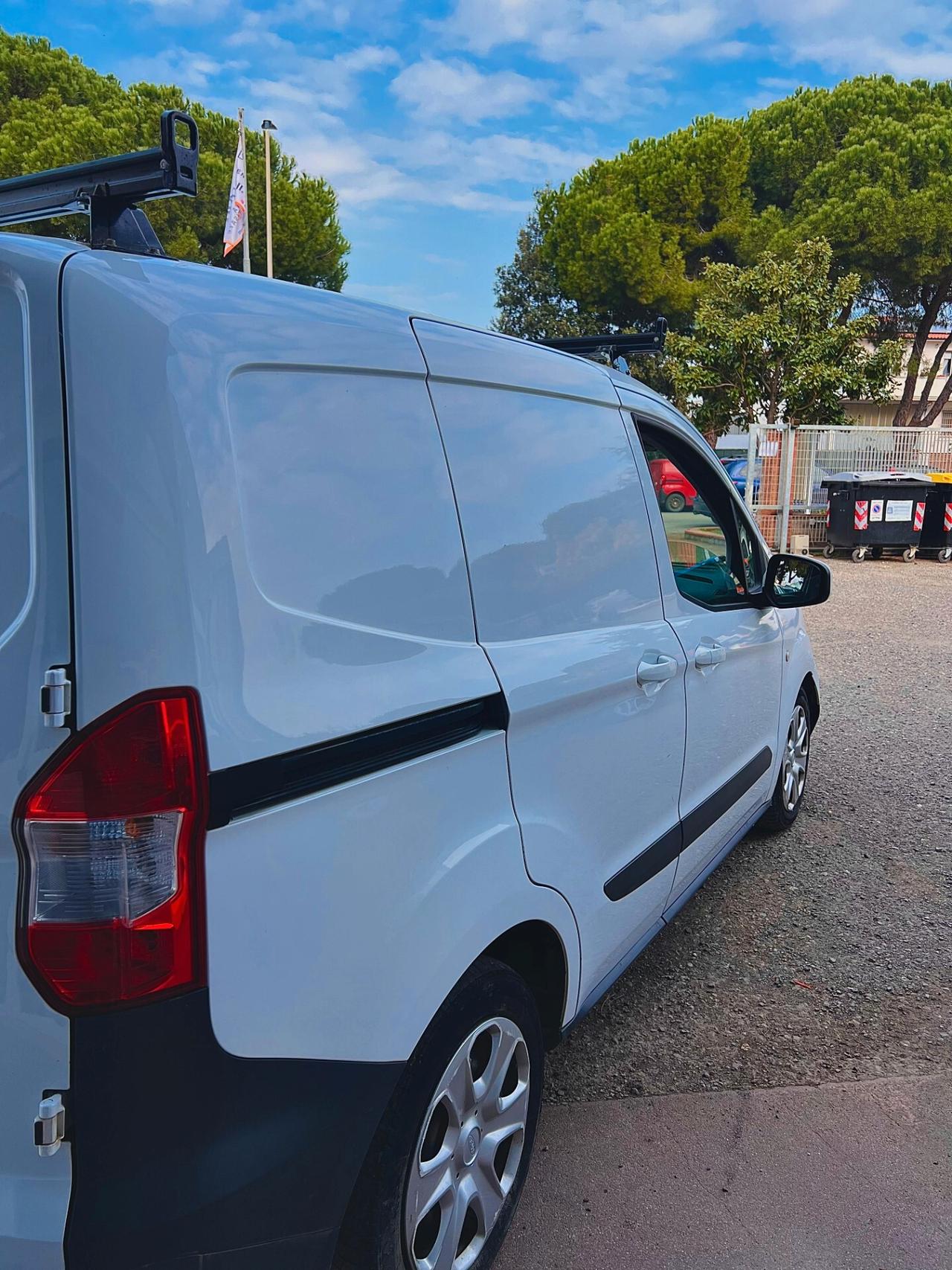 Ford Transit Courier 1.5 TDCi 75CV Van Trend