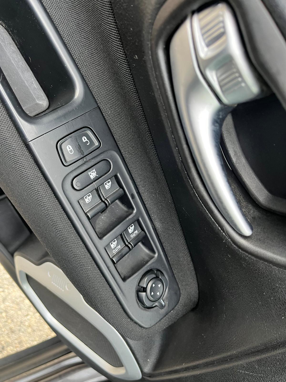 Jeep renegade sport-1.6 mjt-95cv-full-2018