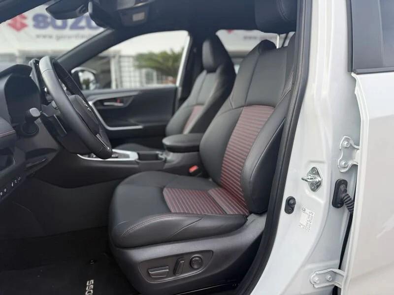 Suzuki Across 2.5 Plug-in Hybrid E-CVT 4WD Top