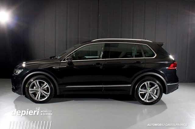 Volkswagen Tiguan 2.0 TDI DSG Sport R-line exterior