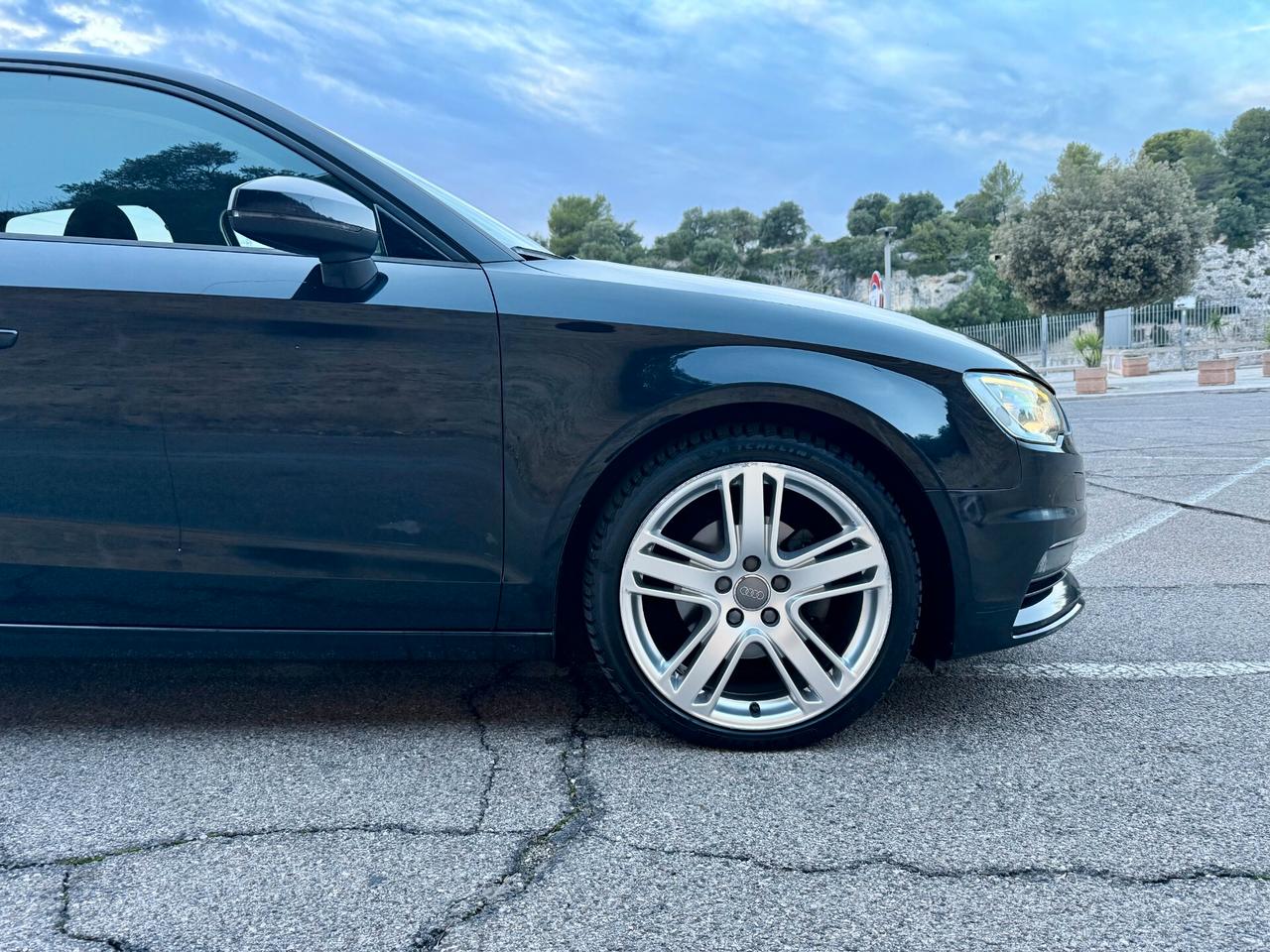 Audi A3 SEDAN/2.0 TDI 150CV/CERCHI 18"/LED/NAVI