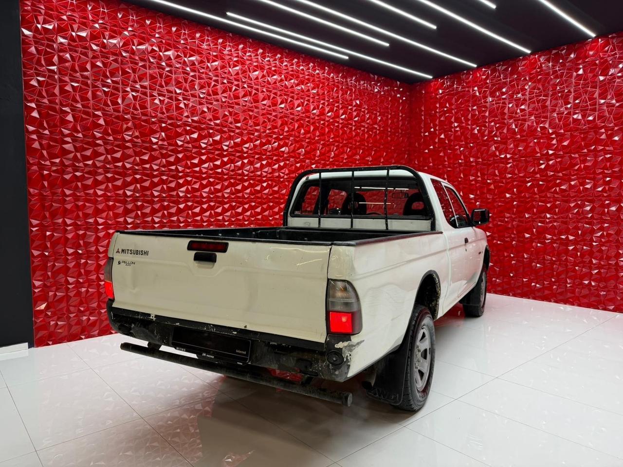 Mitsubishi L200 2.5 TDI 4WD Magnum Club Cab Pick-up