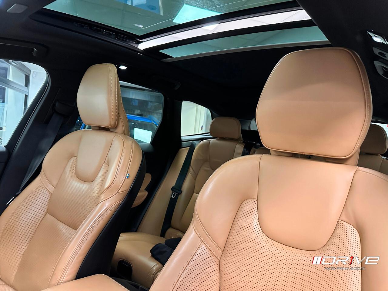 VOLVO XC60 (2017-->) XC60 B4 (d) AWD automatico...