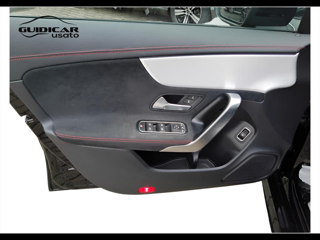 Mercedes-Benz CLA Coupe - C118 - CLA Coupe 180 d Premium auto