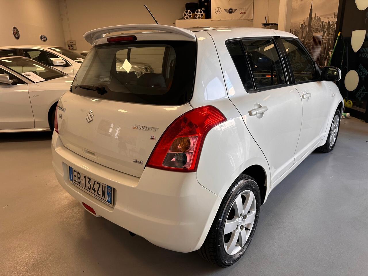 SUZUKI SWIFT 1.3 4X4 BENZINA 5 PORTE