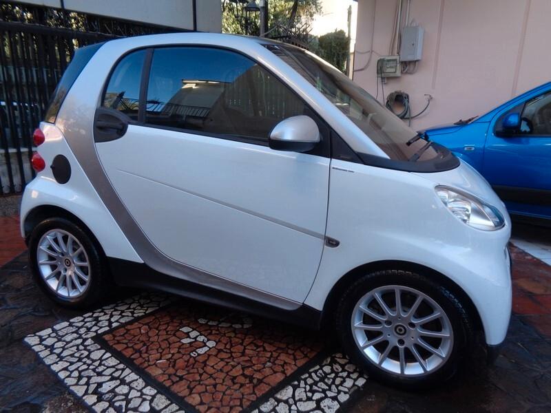Smart ForTwo 1000 52 kW coupé passion