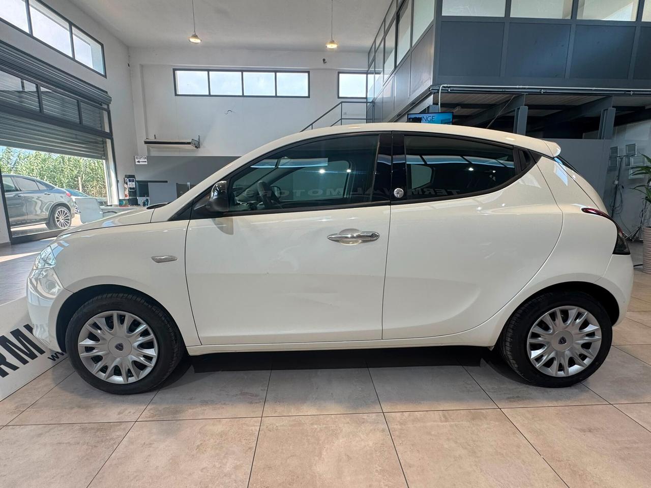Lancia Ypsilon 1.2 69 CV BENZINA GPL Ecochic