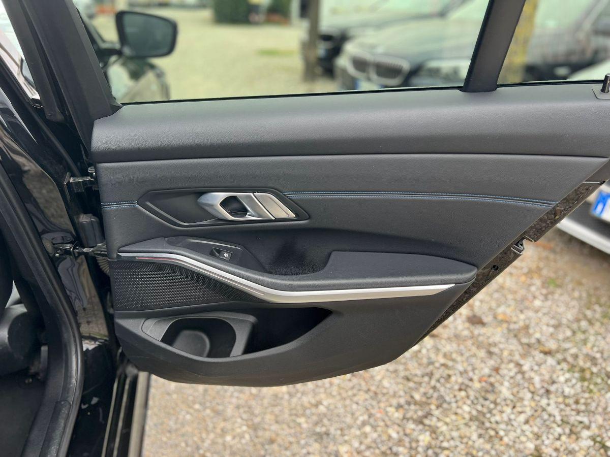 BMW - Serie 3 - 320d 48V xDrive Msport