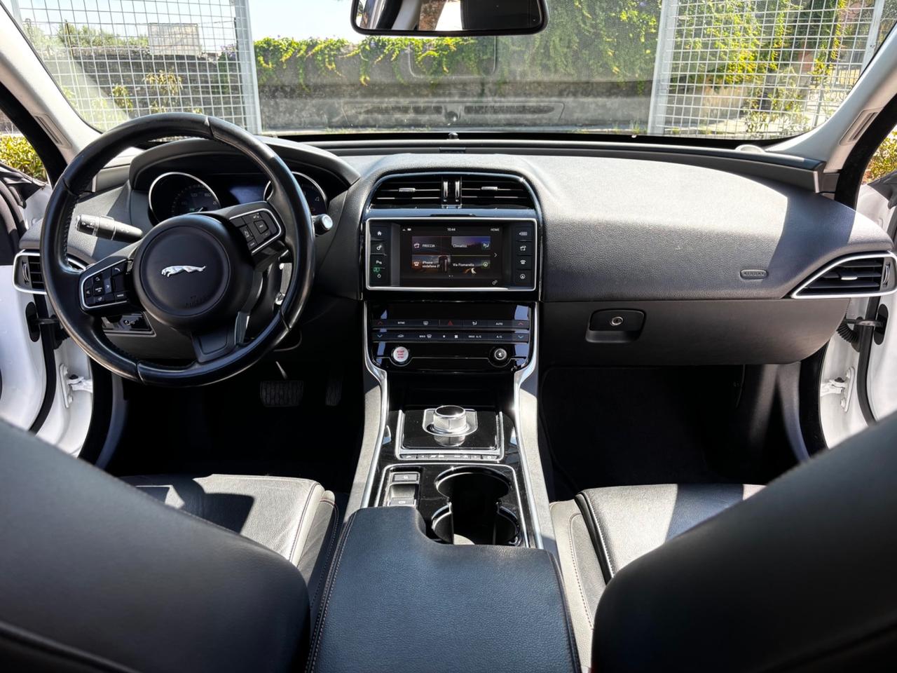 Jaguar XE 2.0 D Turbo aut. Portfolio