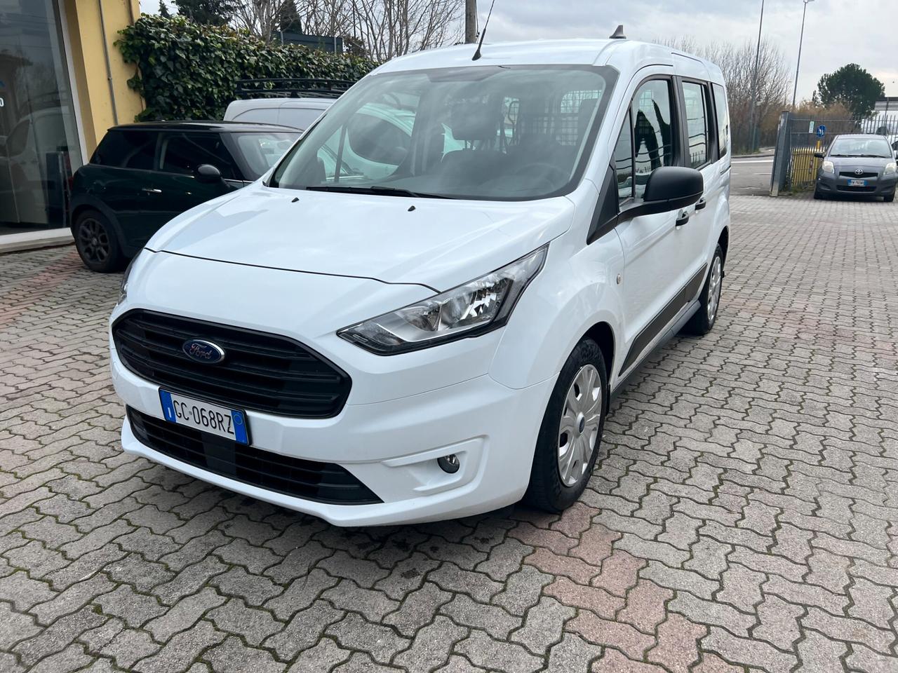 Ford Tourneo Connect 5 POSTI N1