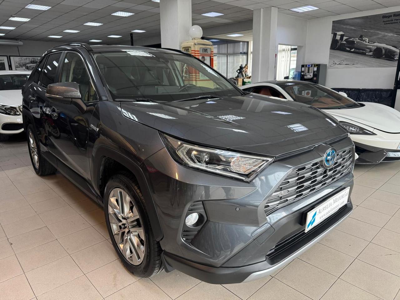 Toyota RAV 4 RAV4 2.5 HV (218CV) E-CVT 2WD Lounge PARI AL NUOVO TAGLIANDATO GARANZIA UFFICIALE
