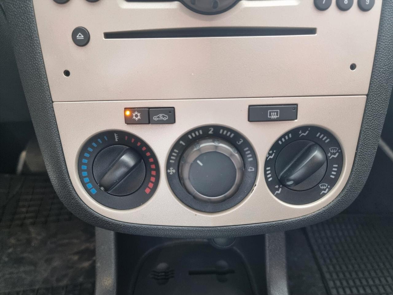 Opel Corsa 1.2 5 porte Cosmo CAMBIO AUTOMATICO GPL