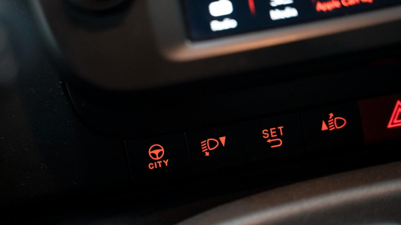 Fiat Panda 1.0 CITY CROSS 70 CV HYBRID CARPLAY LED NO VINCOLI