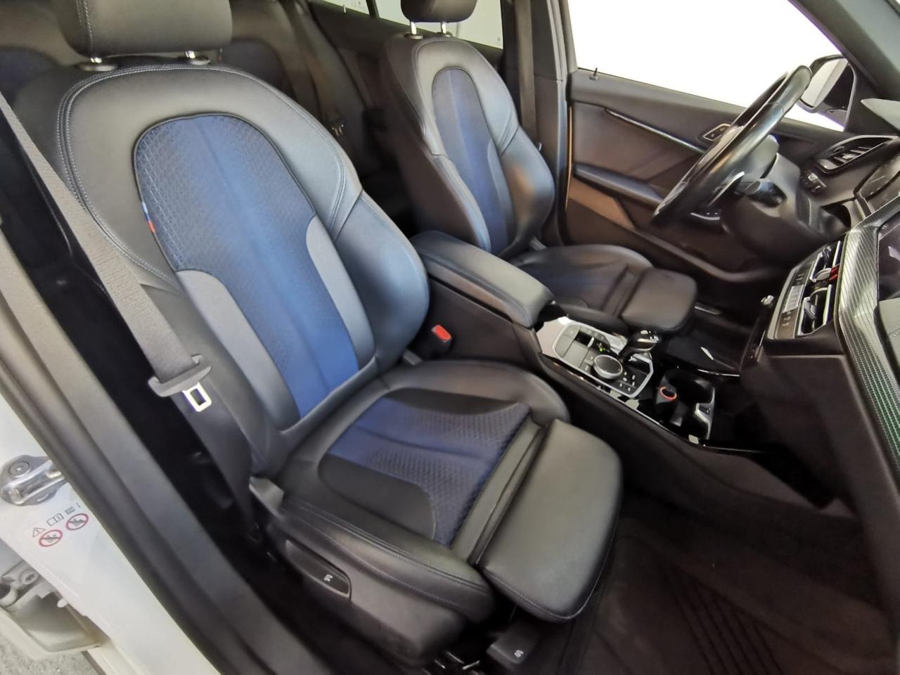 Bmw 118 118d 5p. Msport