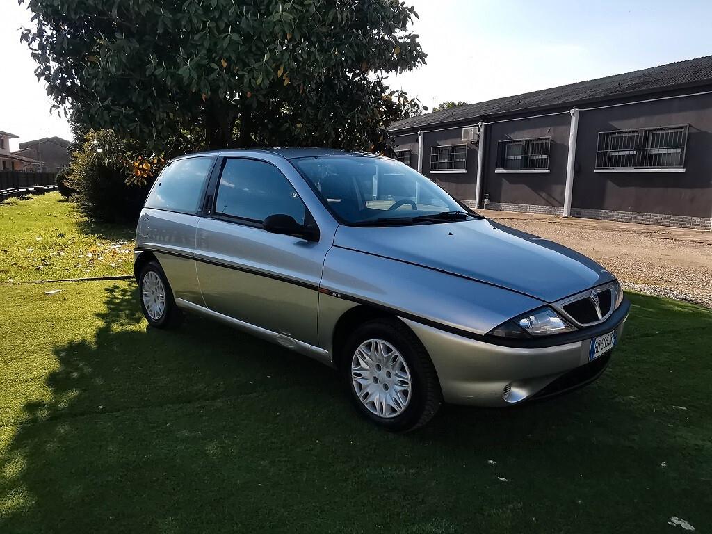 Lancia Y 1.2i cat Elefantino Blu