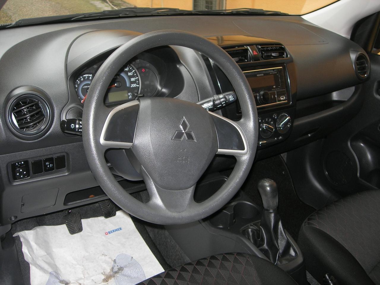 Mitsubishi Space Star Space Star 1.2 Invite Radio