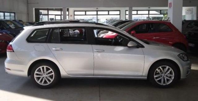 VOLKSWAGEN Golf Variant 2.0 TDI DSG Business