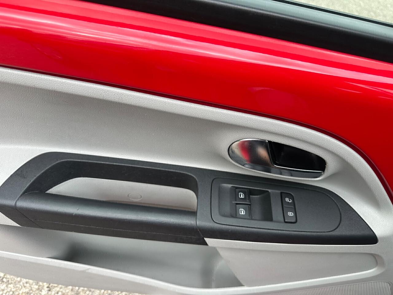 Seat Mii 1.0 68 CV 5 porte by Mango Nero Assoluto Ecofuel