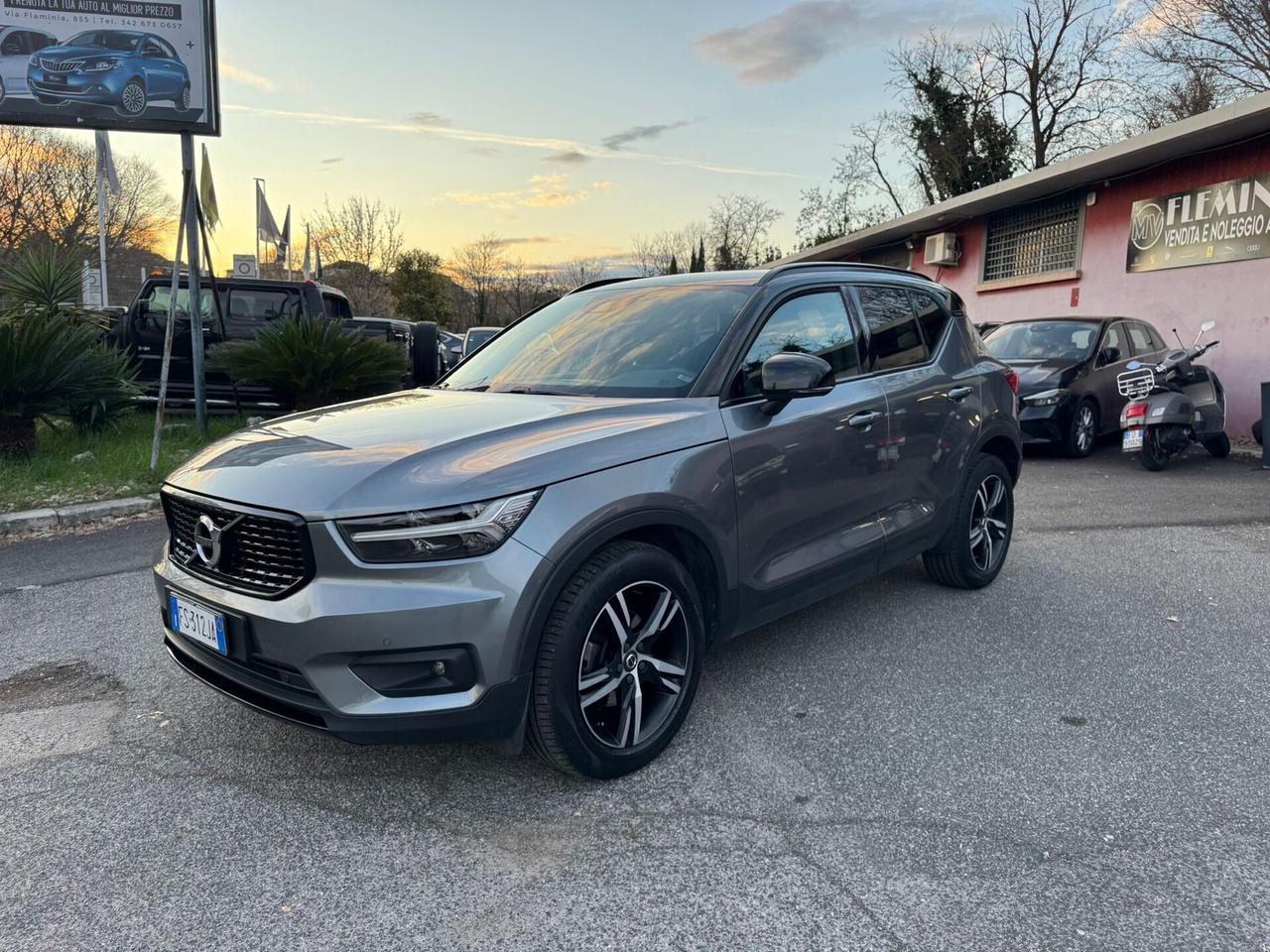 Volvo XC40 D3 AWD Geartronic R-design Black e Grey Edition Service Volvo Permute e Rate