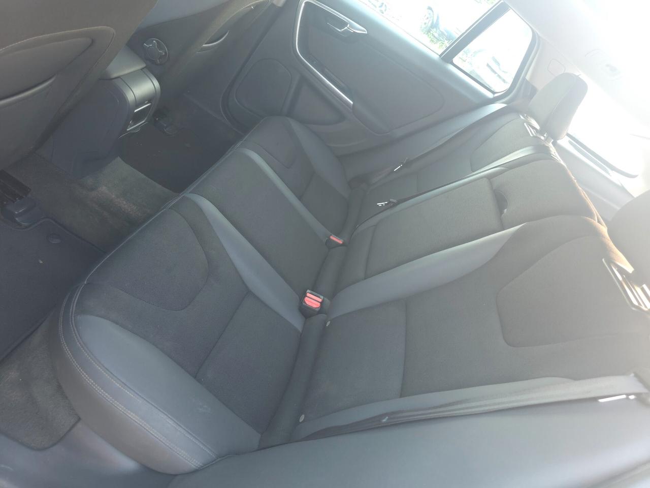 Volvo V60 D3 Geartronic Summum